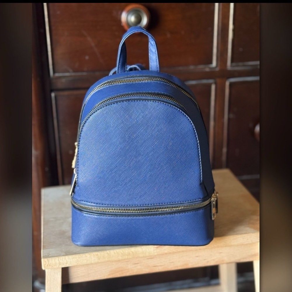 Mini Backpack and Wallet 2-pc Set - Picture 2 of 8